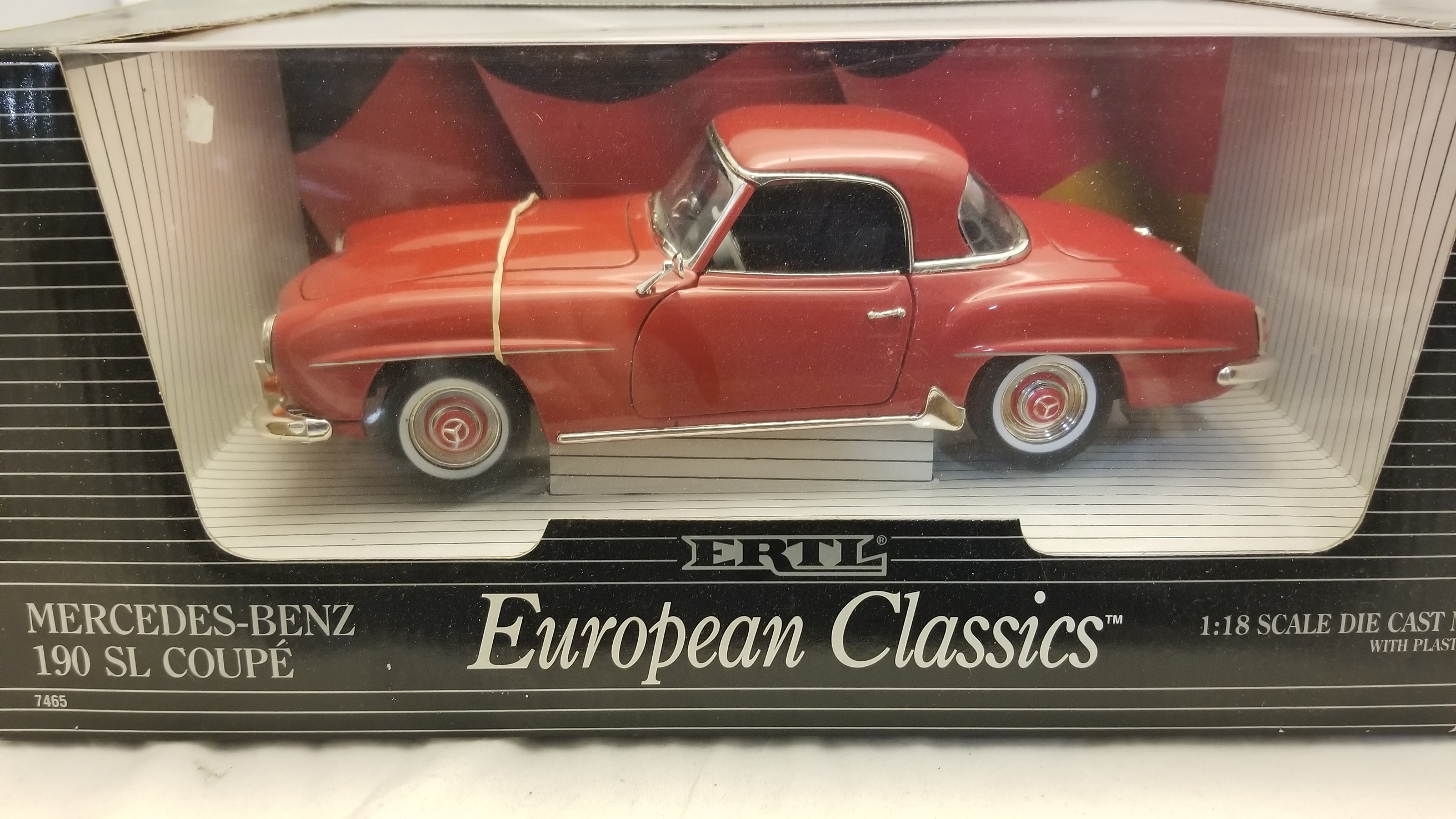 ERTL ERUOPEAN CLASSIC 1/18 190SL IN RED